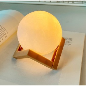 Lampa de veghe in forma de luna 3D Moon Light Alb Rece, alimentare baterii, stand plastic inclus, 8 cm, Flippy