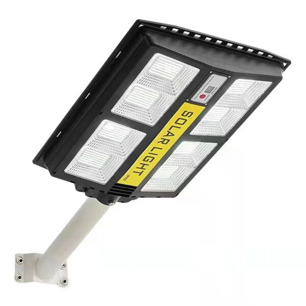 Lampa solara stradala  cu telecomanda senzor de miscare si lumina suport prindere 720 LED-uri IP65 ABS 15AH 500W temperatura culoare 6500K 44.5x34.7x6.6 cm autonomie 10-12 ore negru